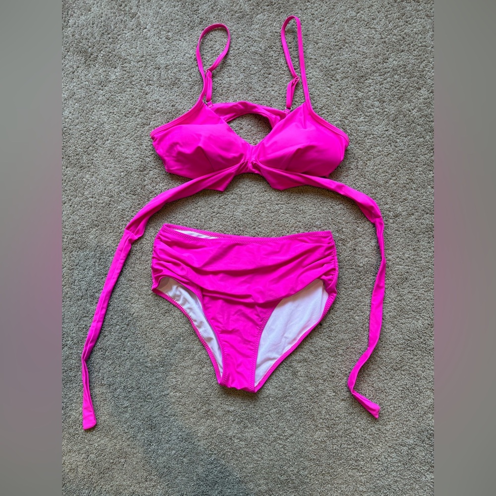 Women’s high waisted criss cross 2 piece bathing suits. Size large. - Picture 2 of 3